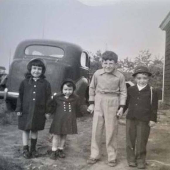 Meet your Posher, Denise - Picture 1 of 1